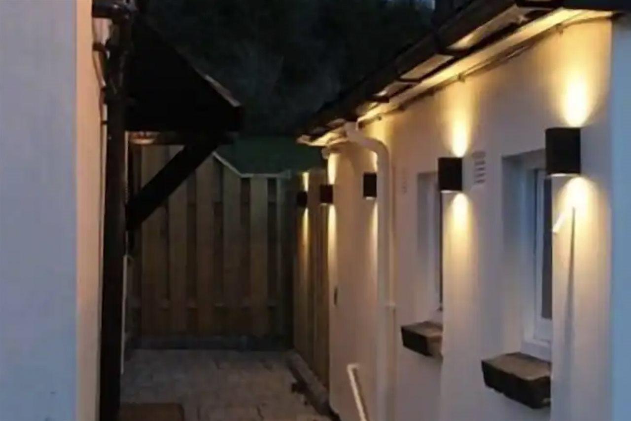 위 쓰리 로거헤즈 호텔 Gwernymynydd 외부 사진